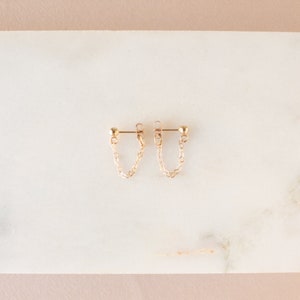 Boucles d'oreilles en forme de chaîne Or, or rose ou argent clous d'oreilles en or boucles d'oreilles pendantes avant-gardiste demoiselles d'honneur minimaliste or 14 carats image 4