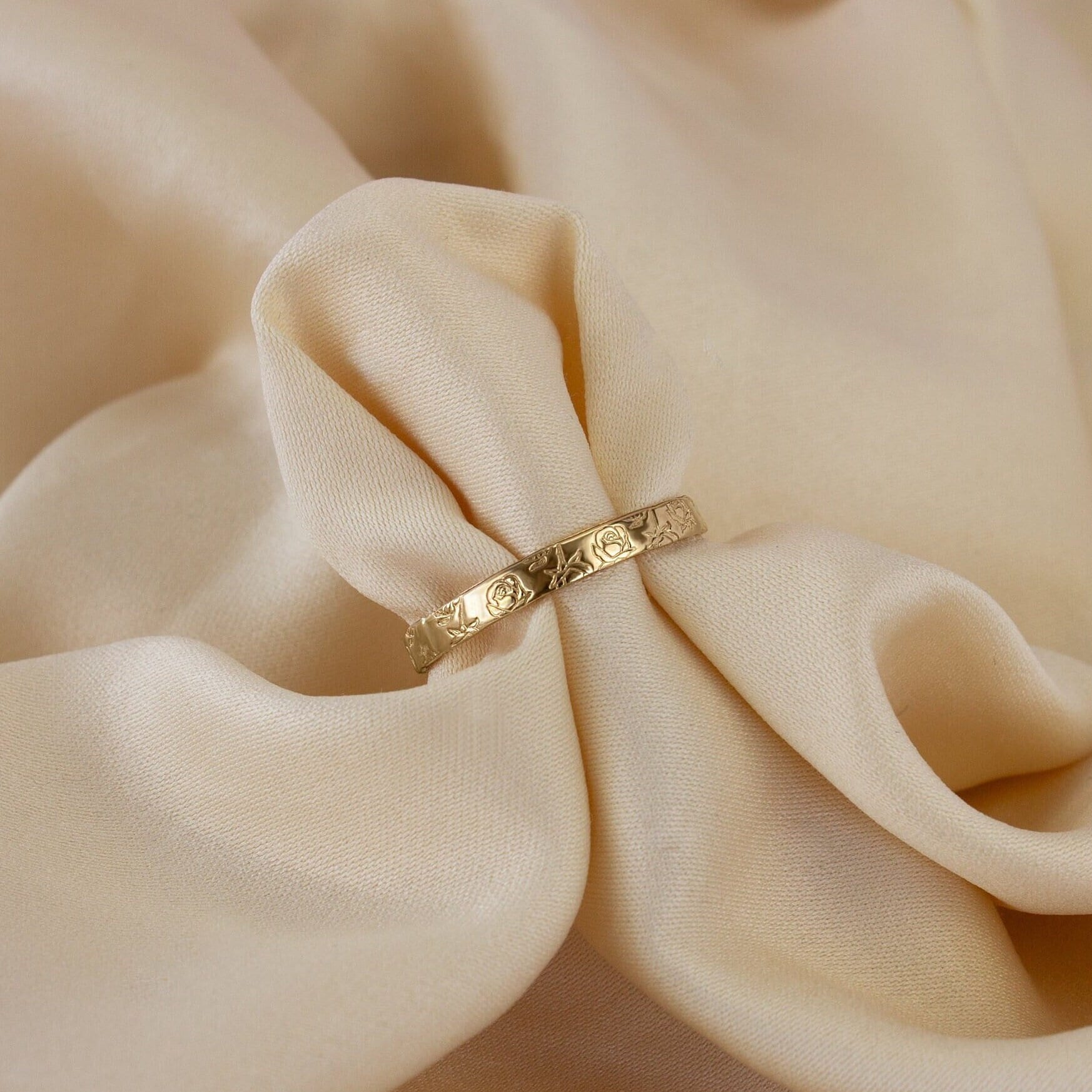 Mini Birth Flower Band • Gold or Silver - Flower Ring - Personalized Family Jewelry - Gift for Mom - Dainty Minimalist Stacking