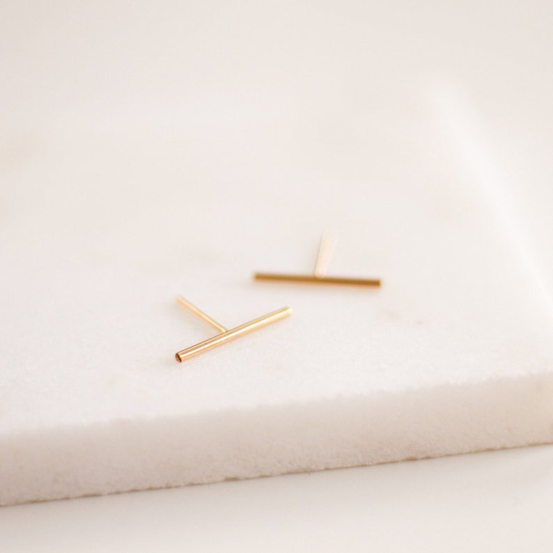 Long Line Earrings Gold, Rose Gold, or Silver Bar Studs Parallel Lines Simple Gold Earrings Staple Earrings Minimalist Earrings imagem 2