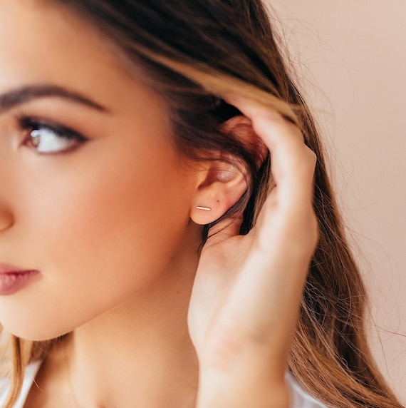 Gorjana chloe deals stud earrings