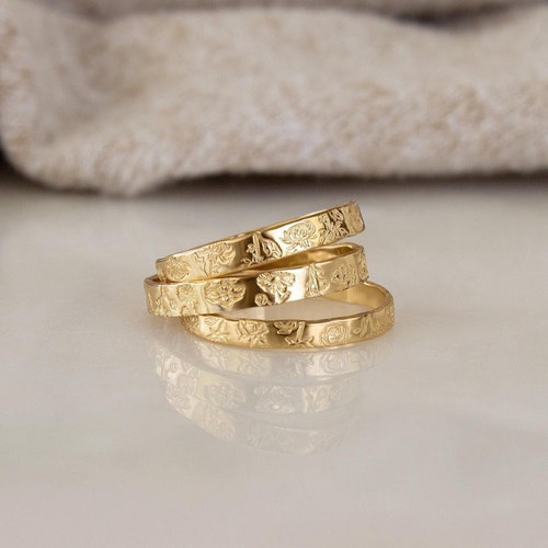 Mini Birth Flower Band • Gold or Silver - Flower Ring - Personalized Family Jewelry - Gift for Mom - Dainty Minimalist Stacking