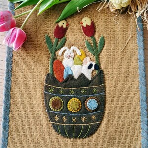 E-Pattern  ~ Wool Applique  ~ The Wooly Chocolate Egg  ~ PDF Instant Download
