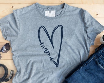 Mama Svg File, Mamma con cuore in formato SVG, Mama corsiva a forma di cuore in formato SVG, Cute Mom Shirt Design, SVG e PNG, Nuova mamma T-shirt in formato SVG, Festa della mamma in formato SVG