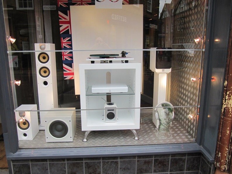 Genus White Gloss HiFi Record Players Electronics & Accessories