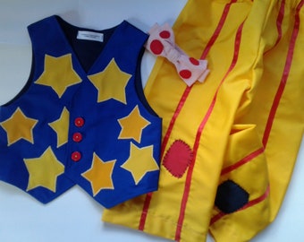 Mr Tumble outfit sizes are  1/2 2/3 3/4 4/5 5/6 years  you message me size  waistcoat bow tie yellow trousers mr tumble  fancy dress costume