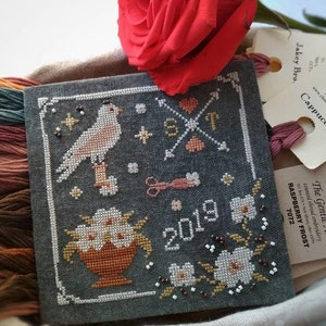 PUNTO DE CRUZ PDF Pájaros y flores de Stitches Through the Years