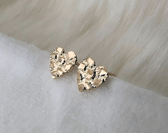 14k Heart Earring, Golden Nugget Heart Post Earring