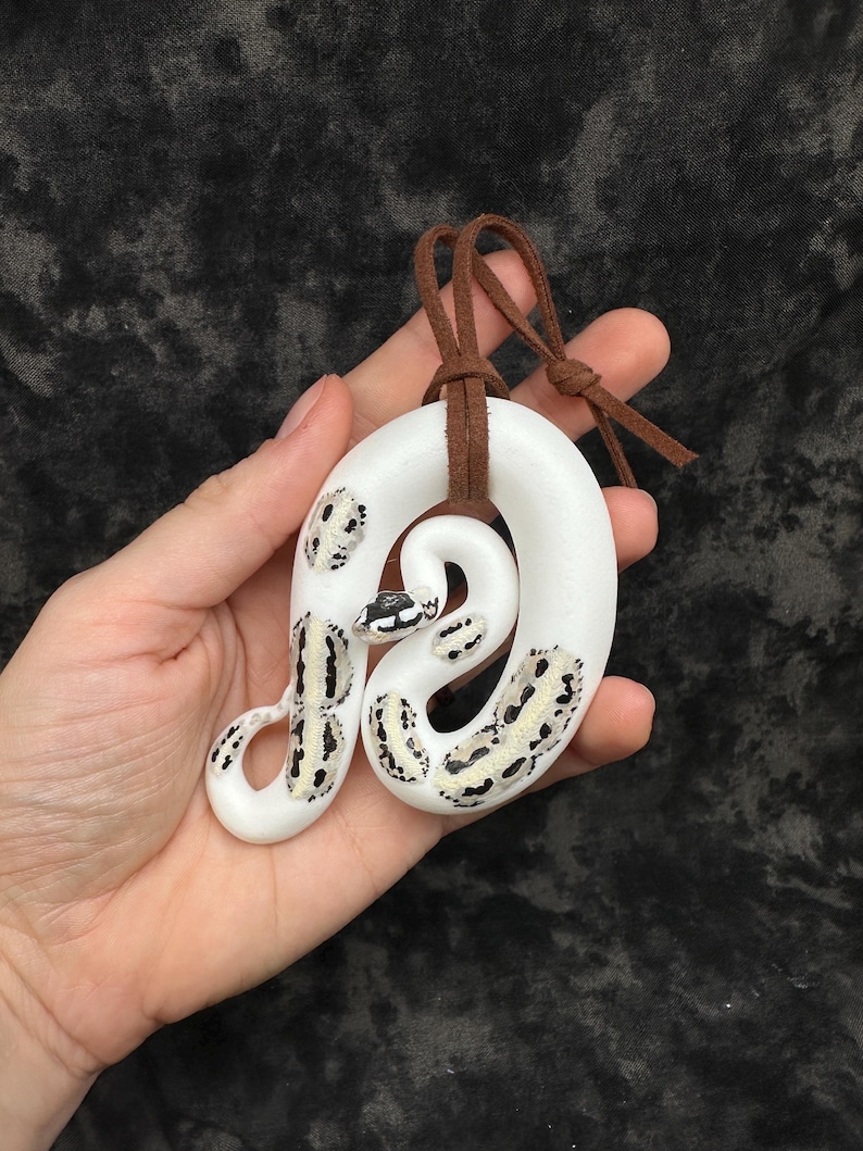Ball python ornament (medium) Bild 1
