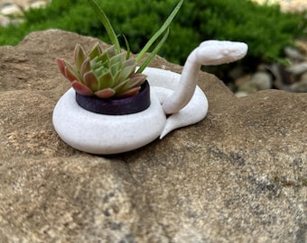 Snake “Stone and flower” figurine variety