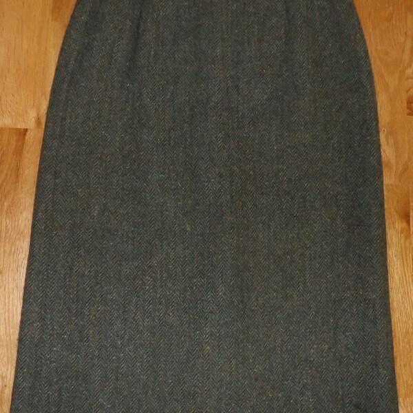 Tweed pencil shirt - vintage Magee Donegal tweed skirt - Irish made - ladies plaid vintage style - designer skirt winter wool
