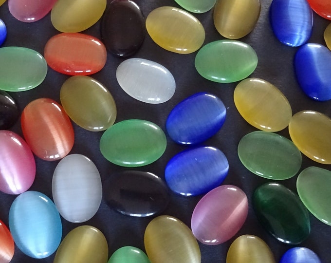 PACK OF 18x13mm Glass Cat Eye Cabochons, Mixed Color Oval Cabs, Lot of Glass Gemstones, Translucent Cat Eye Cabs, Small Oval Cabochons