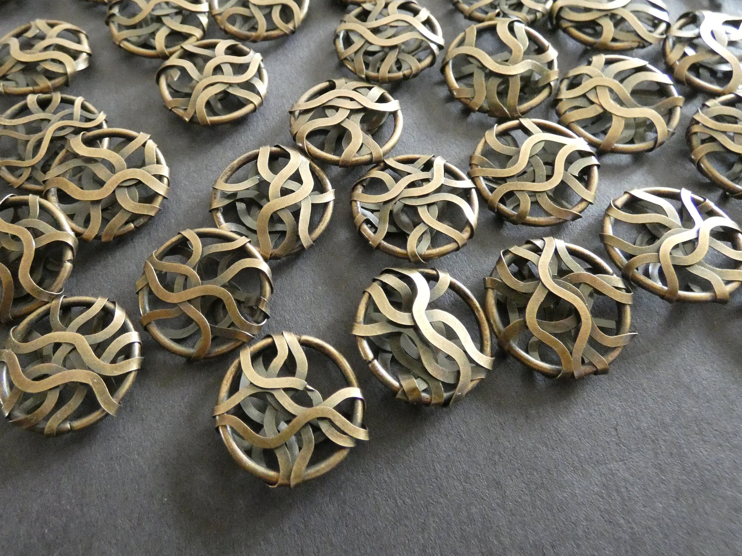 20mm Iron Wire Round Beads, Flat Metal Beads, Antique Bronze Color ...
