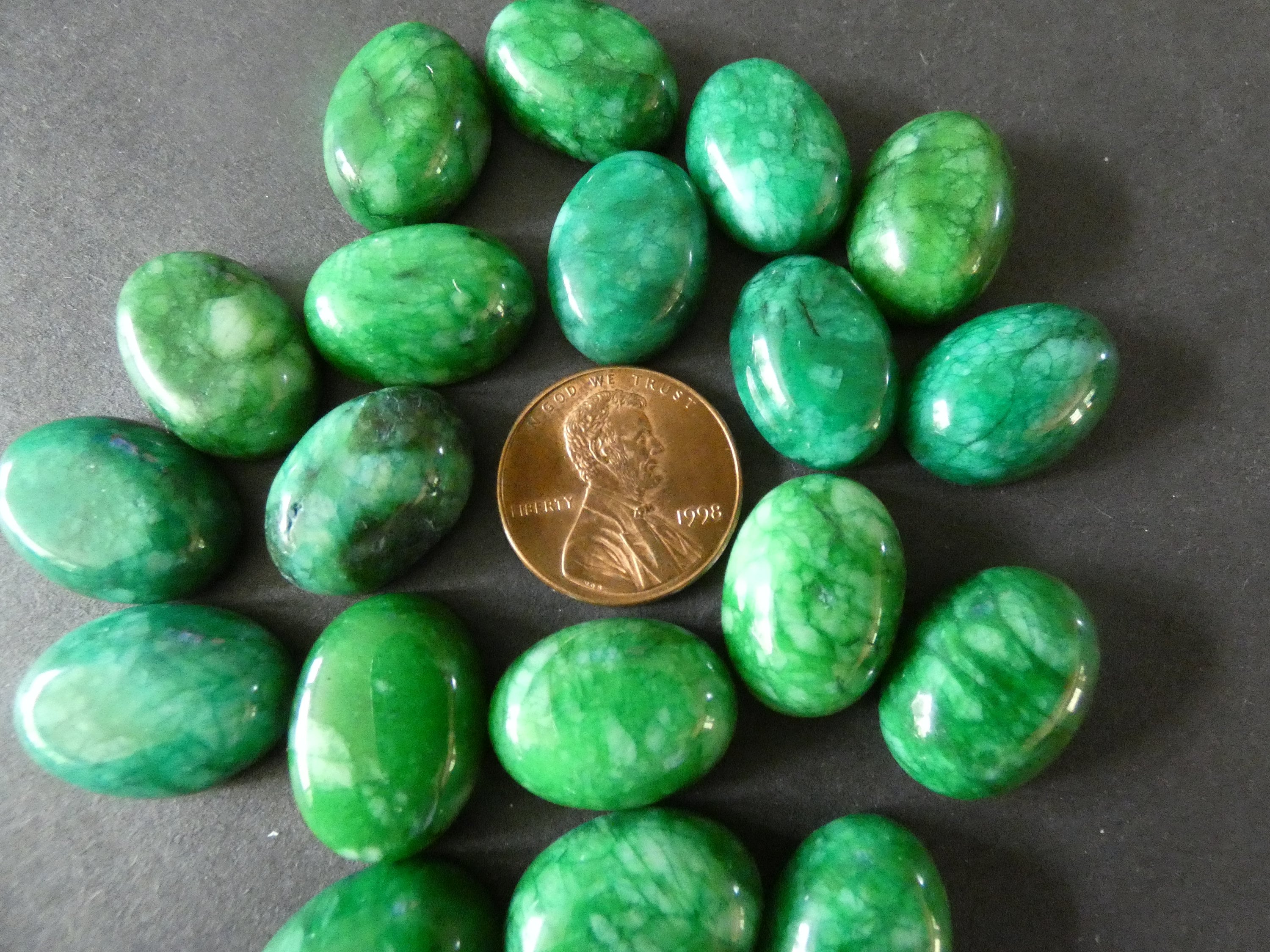 18x13mm Natural White Jade Dyed Gemstone Cabochon, Green Oval Cabochon