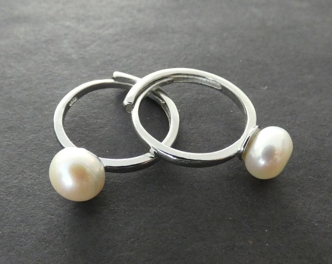 Natural Pearl and Brass Adjustable Ring, White Pearl Band, Adjustable Band, Lightweight, Metal Ring, 1 Size Fits Most, 8.5mm Authentic Pearl