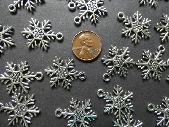 Tibetan Silver Snowflake Beads 20 per pack 