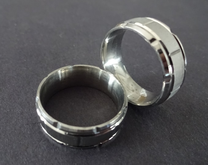 Stainless Steel Brick Pattern 8mm Ring, Grooved Band, Silver Color, US Sizes 6-13, Handcrafted Steel Ring, Unisex, Layered Brick Design