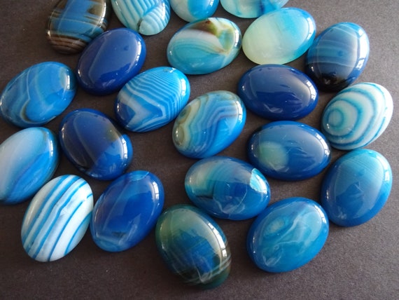 25x18mm Natural Striped Agate Gemstone Cabochon Dyed Blue Oval Cabochon Polished Agate Blue Natural Stone Striped Gem Necklace Making Etsy UK