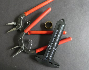 Trousse d'outils pour bijoux 4 pièces, pince à bijoux, outil de mesure de bague et pied à coulisse, outils de base pour l'artisanat et la fabrication de bijoux, kit de perles