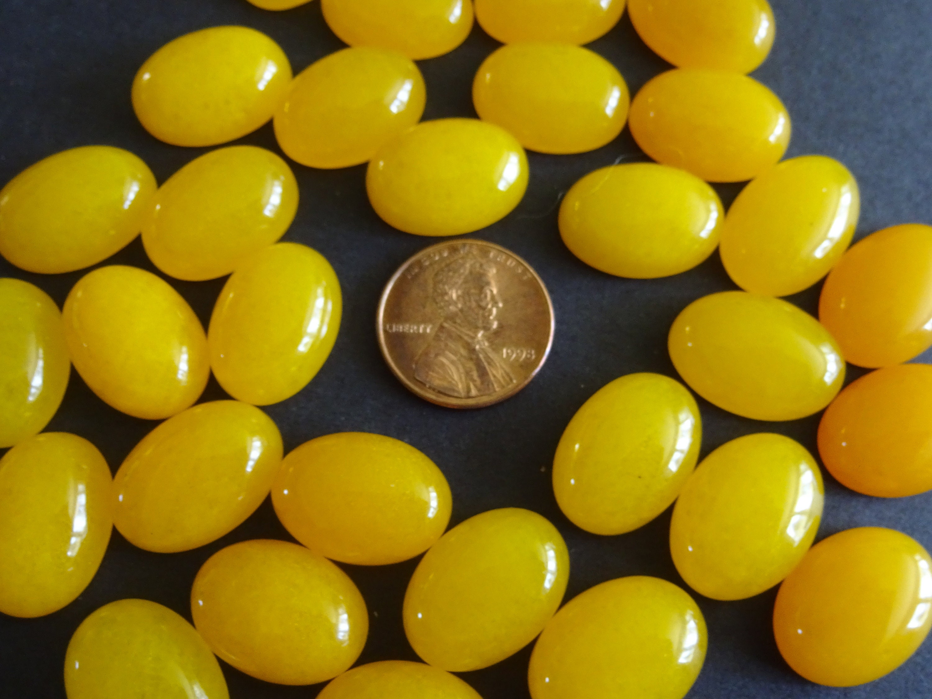 25x18mm Natural White Jade Gemstone Cabochon, Dyed, Yellow Oval Cab
