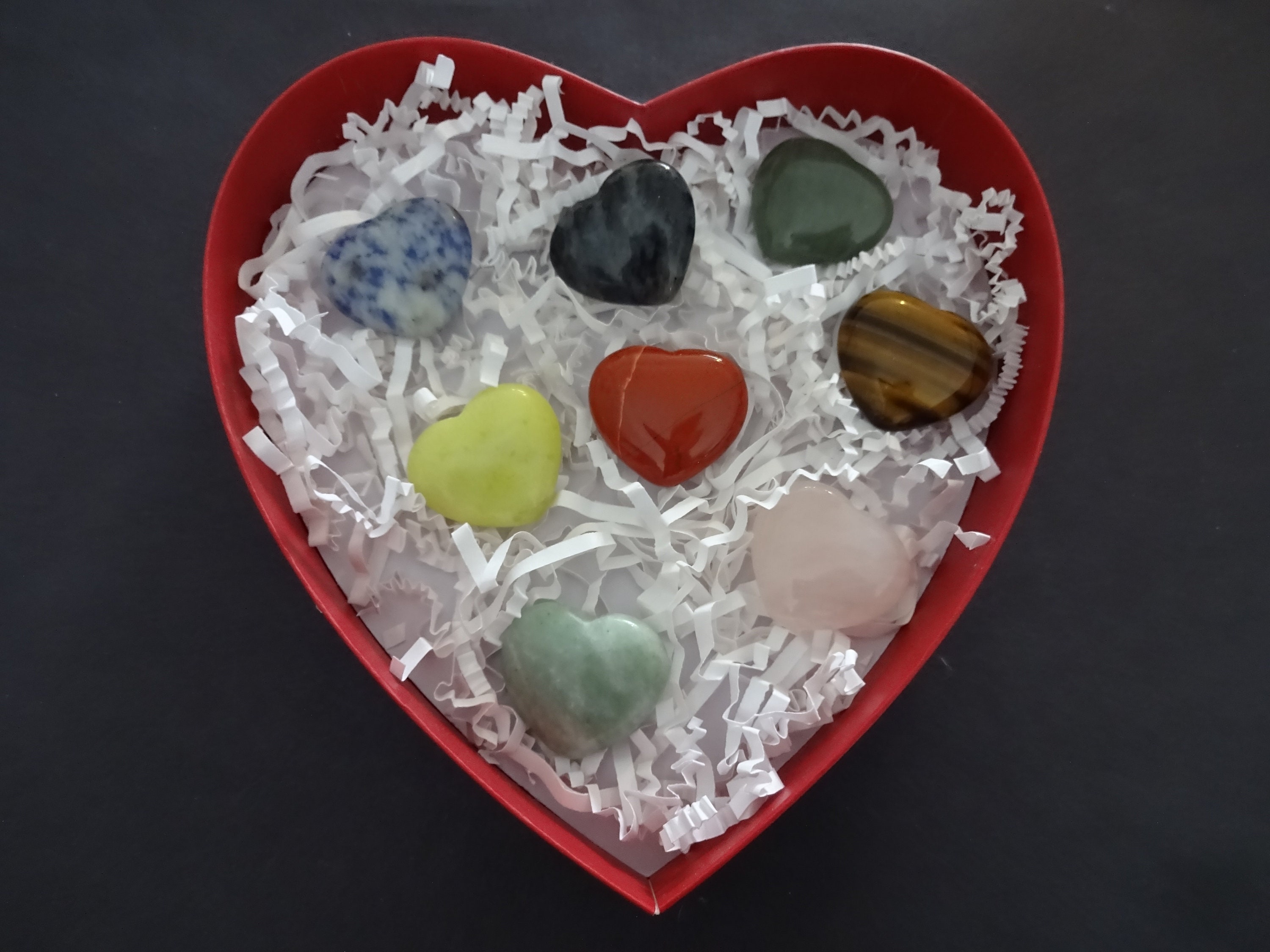 Valentine's Day Crystal Heart Gift Box, 8 Large 25x28mm Natural Heart  Gemstones, Mixed Stone Red Valentine's Box Giftset With Crinkle Paper