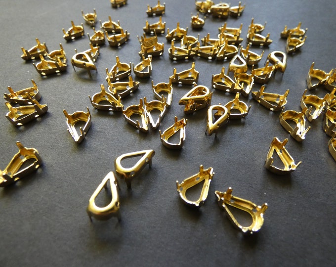 13x8mm Brass Teardrop Claw Setting, Shiny Gold, 13x8mm Tray, Golden Jewelry Setting, Fits 13mm Stone, Create Your Own Charm, Metal Setting