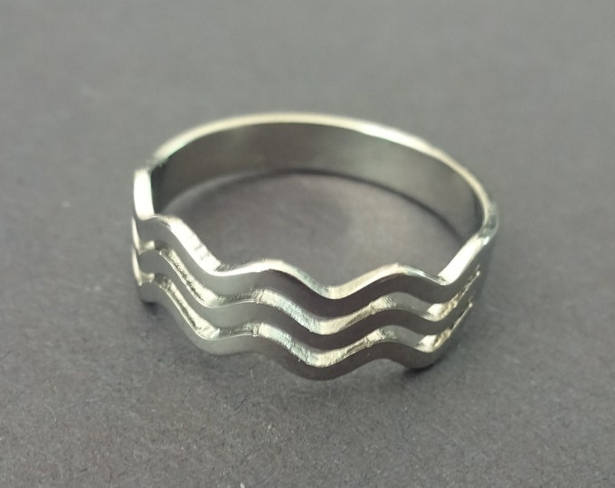 Stainless Steel Wavy Ring, Silver Wave Band, Sizes 6-10, Handcrafted Steel Ring, Wedding Band, Engagement Ring, Tri Striped Ocean Wave Band