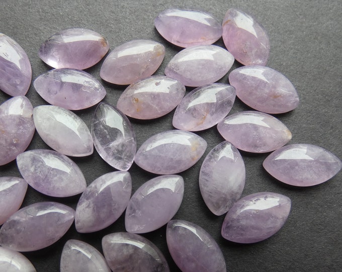 13.5mm Natural Lavender Jade Gemstone Cabochon, Horse Eye Cab, Polished Gem Cabochon, Natural Stone, Jade Stone, Light Purple Jade, Lilac