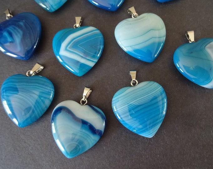 27-28mm Natural Agate Heart Pendant With Brass Loop, Dyed, Sky Blue Heart Charm, Agate Crystal Pendant, Striped Blue Agate, Blue Heart