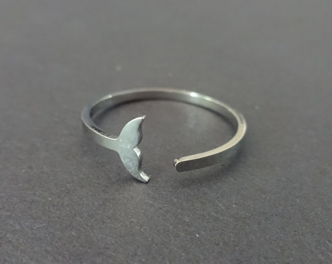 Adjustable Mermaid Tail Ring, Silver Whale Tail Band, Resizable Ring, Dolphin Tail Ring, Mermaid Ring, Nautical Ocean Ring, Mermaid Jewelry