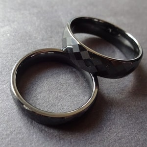 The Sand Ring - Black Ceramic Core