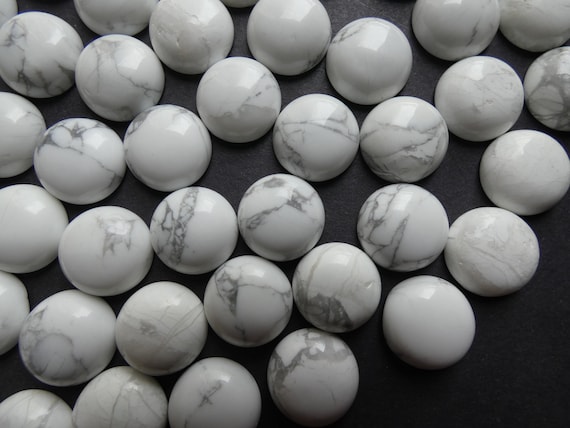 White Howlite - Cabochon White Howlite - Cabochon