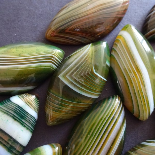 40mm Natural Brazil Agate Cabochons, Dyed Horse Eyes, Mixed Color, Swirled Pattern, Multicolor, Green Agate, Striped, Lined, 40x19.5x5-6.5mm