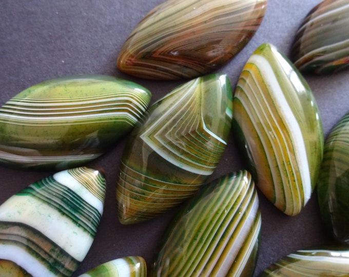 40mm Natural Brazil Agate Cabochons, Dyed Horse Eyes, Mixed Color, Swirled Pattern, Multicolor, Green Agate, Striped, Lined, 40x19.5x5-6.5mm
