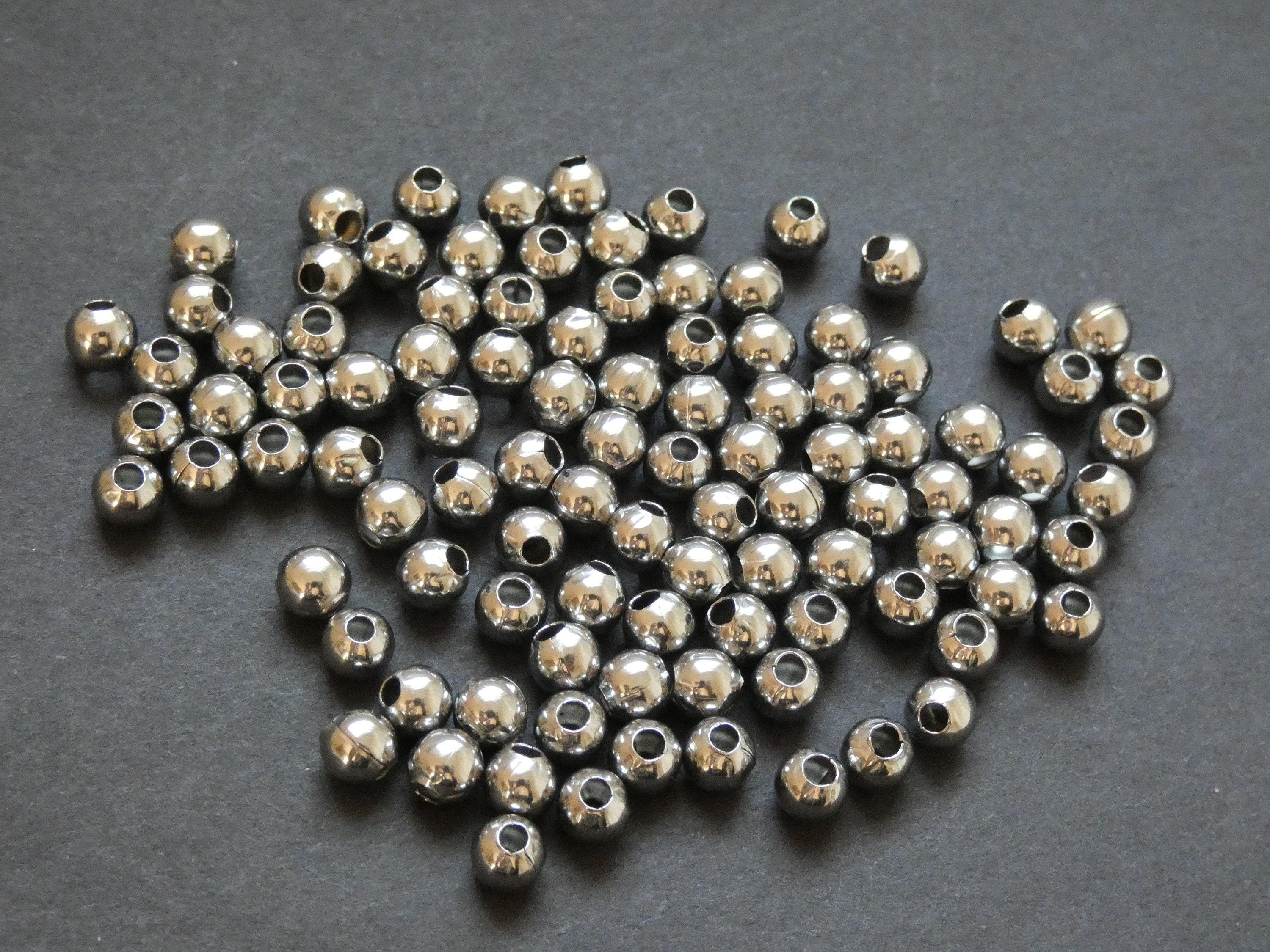 50 PACK 304 Stainless Steel 5mm Ball Beads, Silver Color, 2mm Hole