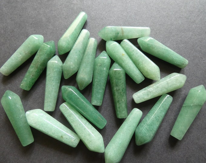 30.5mm Natural Green Aventurine Bullet, Faceted, Undrilled, Polished Gem, Gemstone Jewelry Pendant, Crystal Wire Wrapping Stone, No Hole