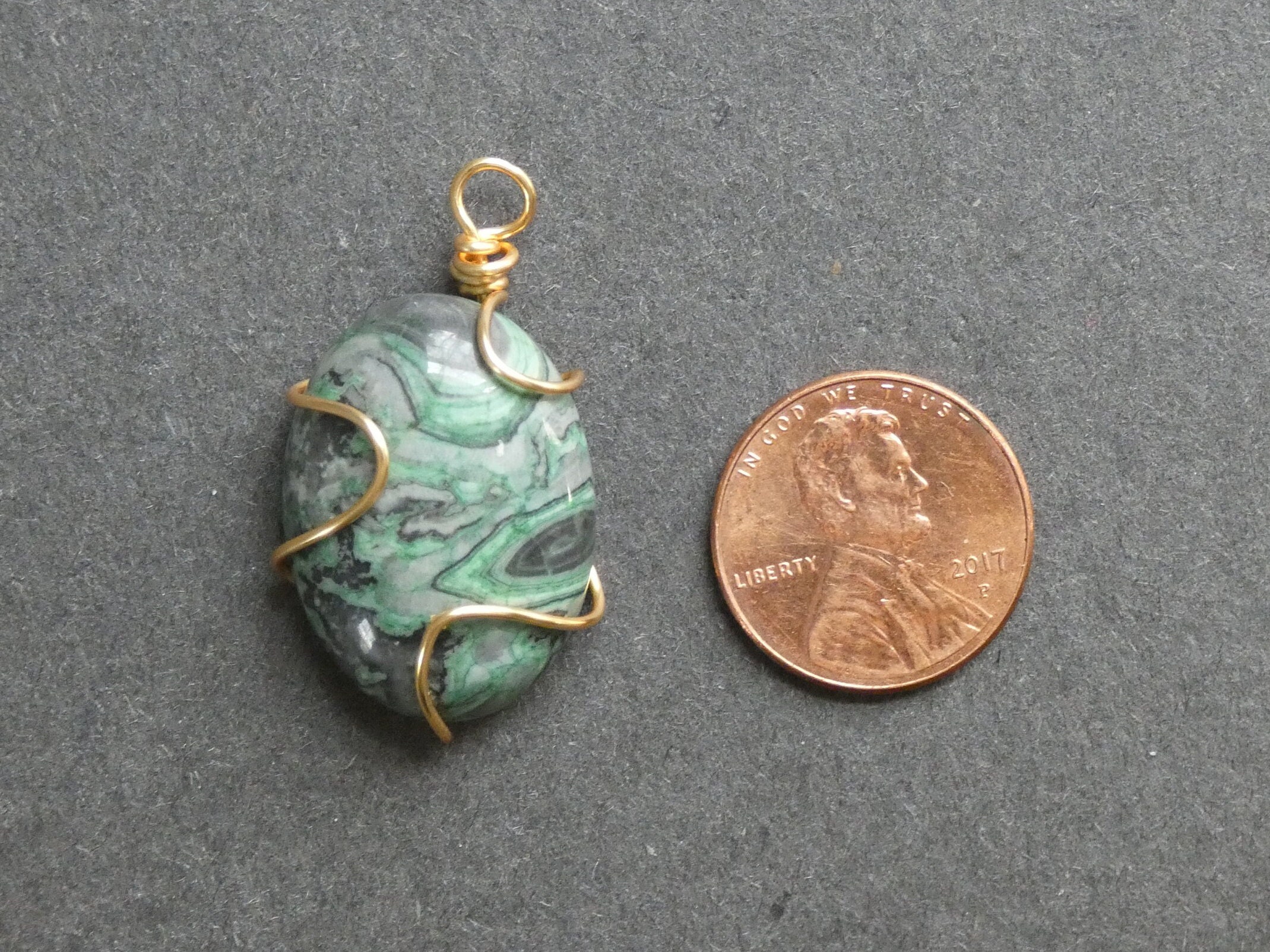 33x19x9mm Natural Ripple Jasper Pendant with Real 18K Gold 33x19x9mm Natural Ripple Jasper Pendant with Real 18K Gold