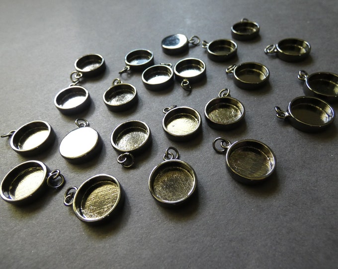 18x14.5mm Brass Cabochon Setting Charms, Gunmetal, 12mm Tray, 2mm Hole, Flat Round, Basic Style, Cab Setting With Jump Ring, Charm Making