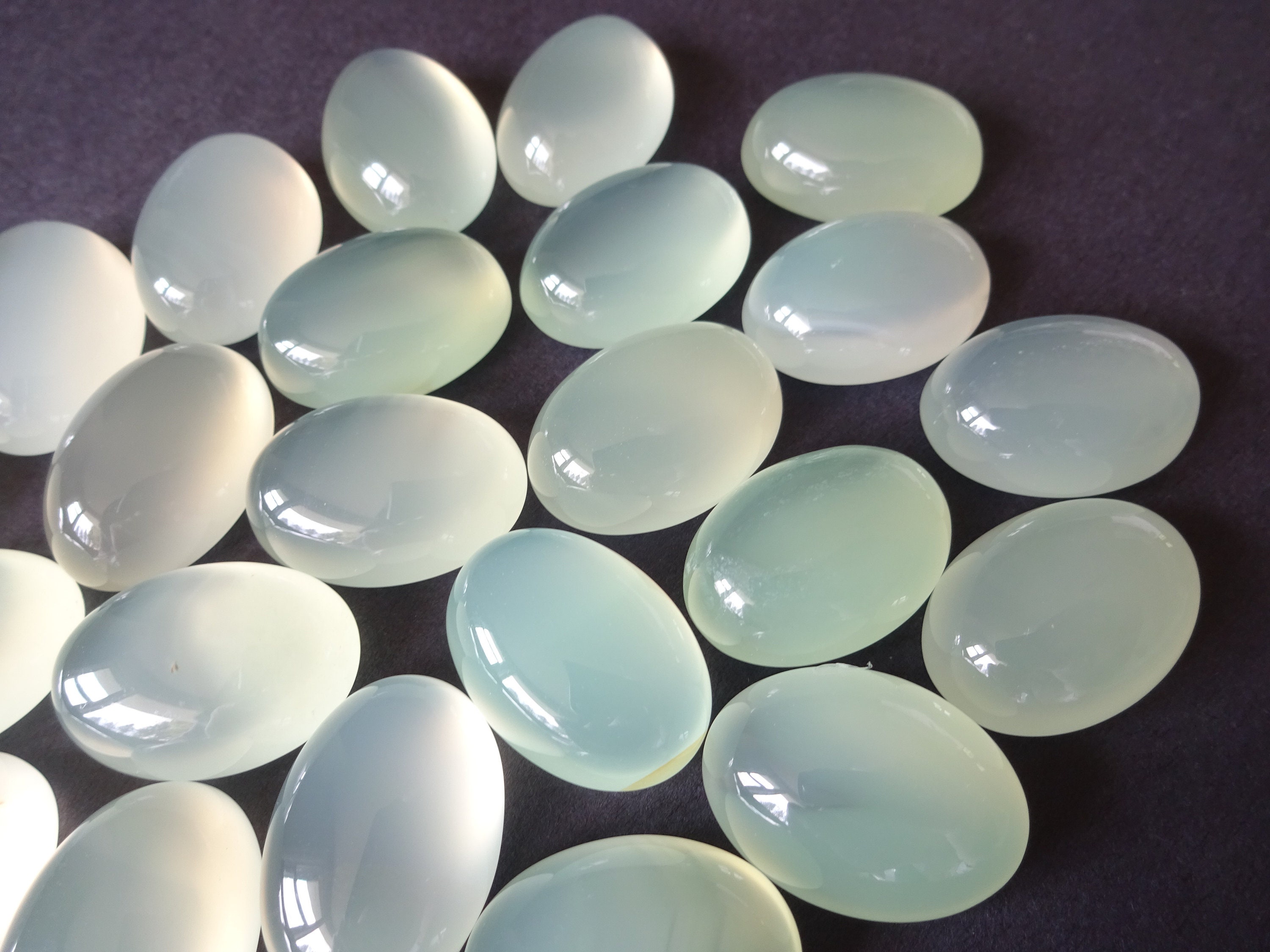 25x18mm Natural Prehnite Cabochon, Dyed, Translucent, Oval Cabochon