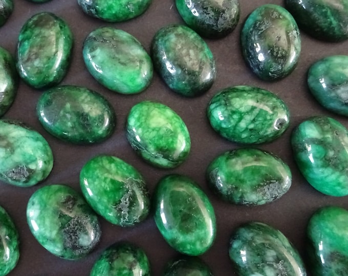 18x13mm Natural White Jade Dyed Gemstone Cabochon, Green Oval Cabochon, Polished Stone Cabochon, Natural Stone, Green Jade Stone, 18x13x6mm