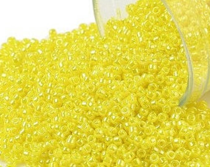 15/0 Toho Seed Beads, Opaque Luster Dandelion (128) 10 grams, About 3000 Round Seed Beads, 1.5mm with .7mm Hole, Luster Finish