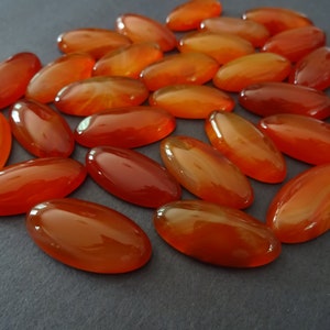 31x15mm Natural Carnelian Gemstone Cabochon, Oval Cabochon, Polished Gem, Red Carnelian, Natural Stone, Extra Large Focal, Grade AB