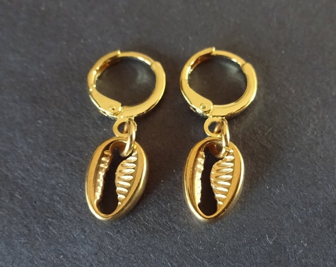 Brass & Stainless Steel Gold Huggie Hoop Shell Earrings, Hypoallergenic, Round Huggie Hoops, Set Of Earrings, 28mm, Cowrie Seashell Shape