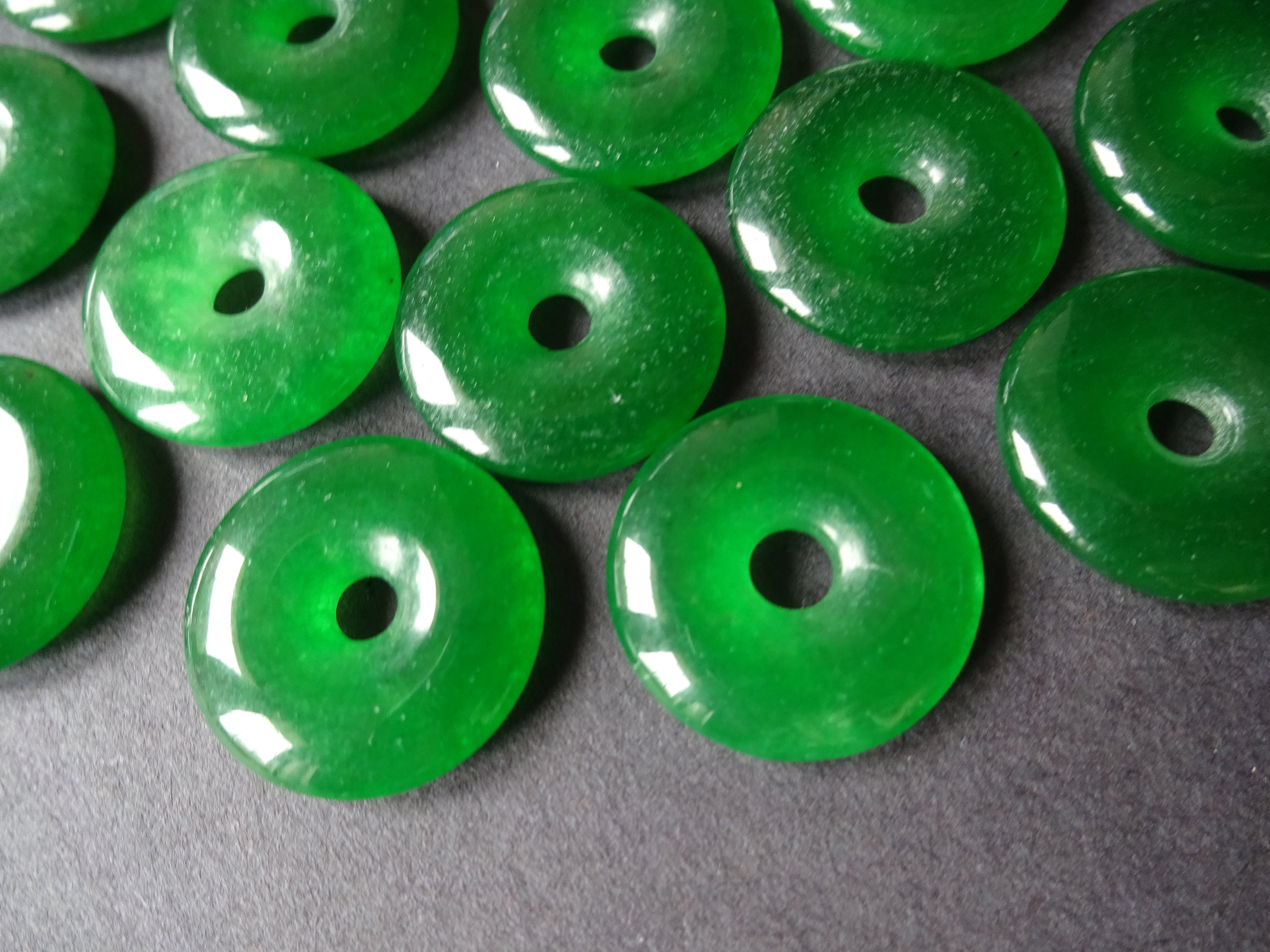 20x4mm Natural Malaysia Jade Pendant, Donuts, Green, Polished Gem