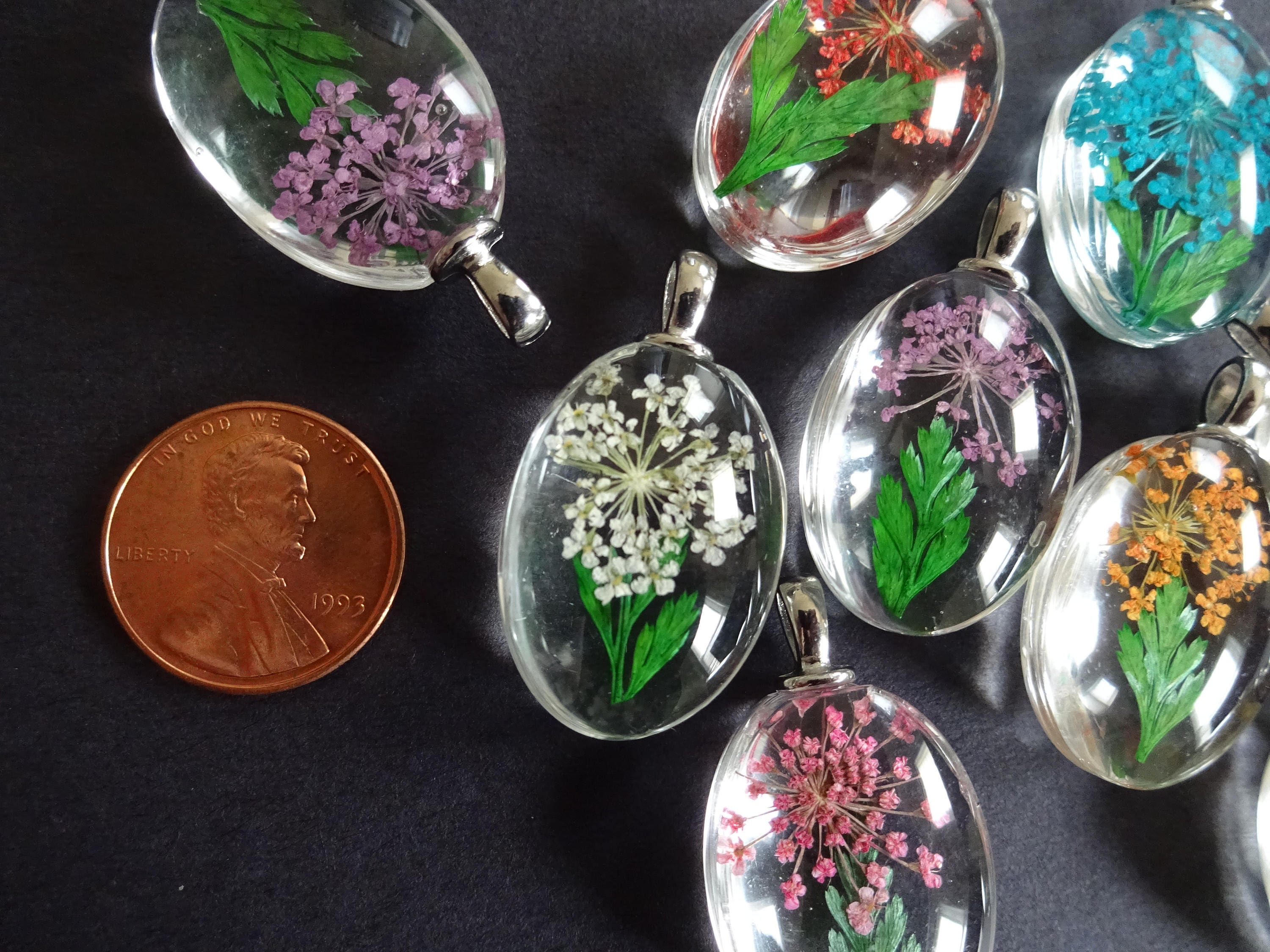 31x18mm Glass Dried Flower Pendant, Glass Pendant, Floral Pendant