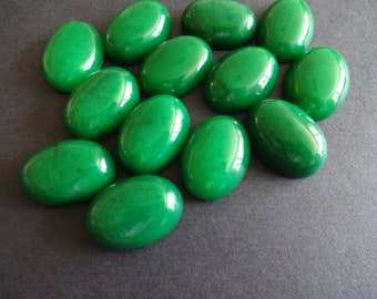 25x18mm Natural White Jade Gemstone Cabochon, Dyed, Green Oval Cab, Polished Gem Cabochon, Natural Stone, Jade Stone, Bold Green Color