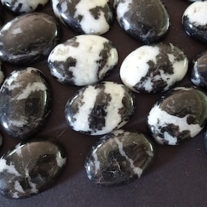 25x18mm Natural Zebra Jasper Cabochon, Oval Cabochon, Black and White, Polished Gem, Natural Gemstone, Polished, Jasper Crystal Cab