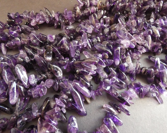 16 Inch 16-46mm Natural Amethyst Bead Strand, About 100 Stones, Deep Purple, Drilled Amethyst Chips, Polished, Birthstone Beads, 1mm Hole