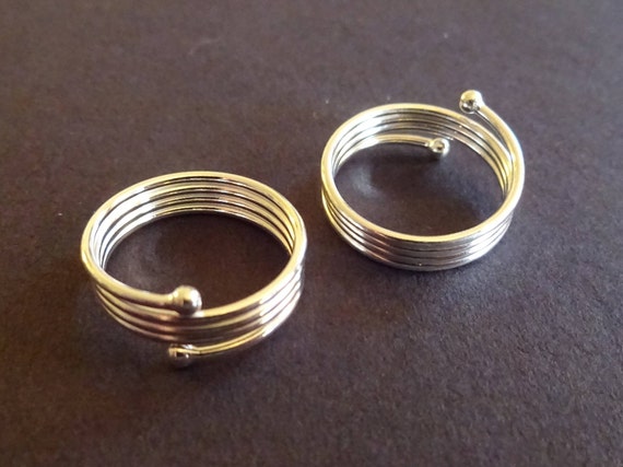 Earrings with screw spring bowl type ring for round balls 6-10mm rhodi –  貴和製作所オンラインストア