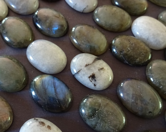 25x18mm Natural Labradorite Cabochon, Oval Gemstone, Polished Gem, Translucent Gray Crystals, Gray and Blue, Iridescent Labradorite Cabs