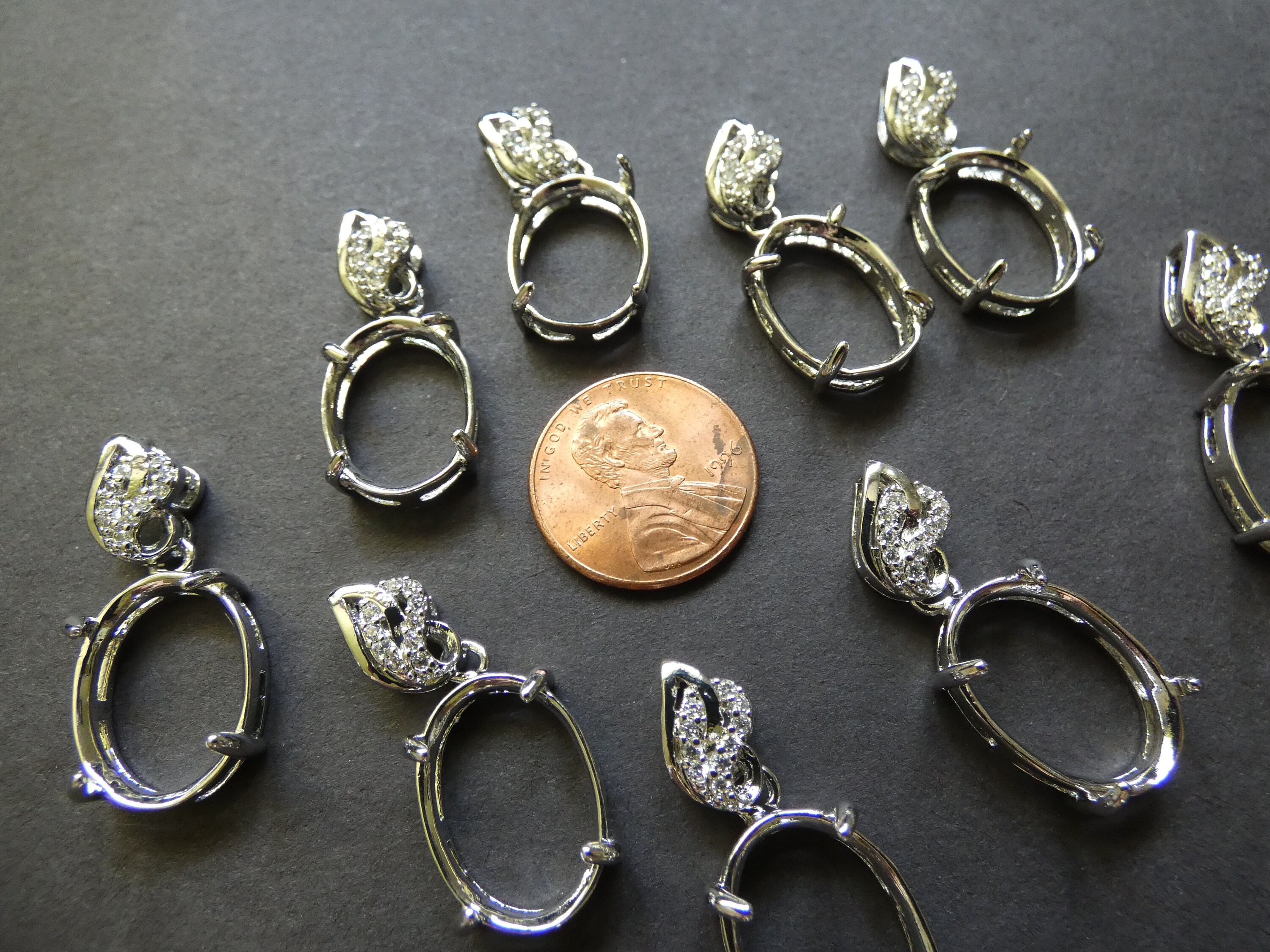 21x13.5mm Brass & Cubic Zirconia Pendant Cabochon Setting, 18x13mm Tray